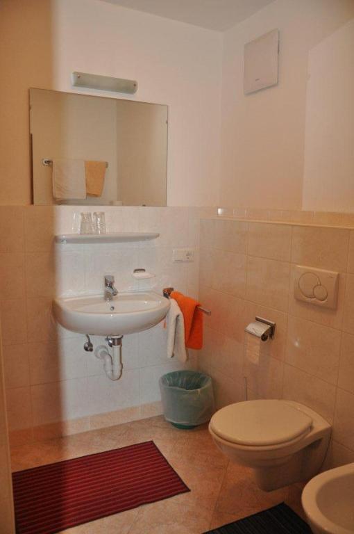Burgfrieden Hotel Vipiteno Phòng bức ảnh